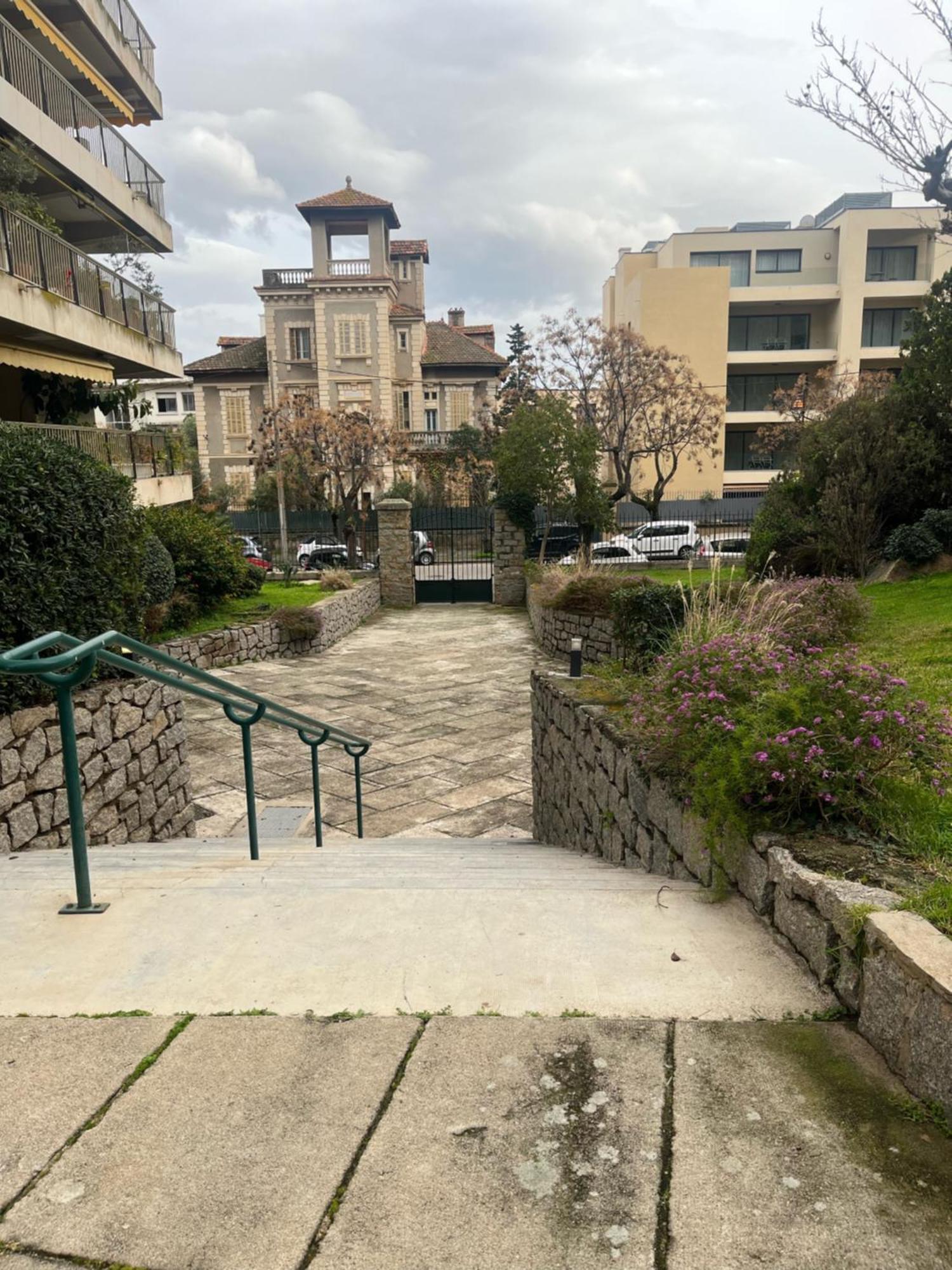 אז'אקסיו Appartement Douillet En Ville מראה חיצוני תמונה